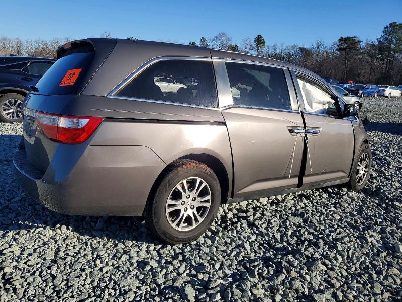 Photo 3 from auction – 2011 HONDA ODYSSEY EX with VIN 5FNRL5H63BB066258