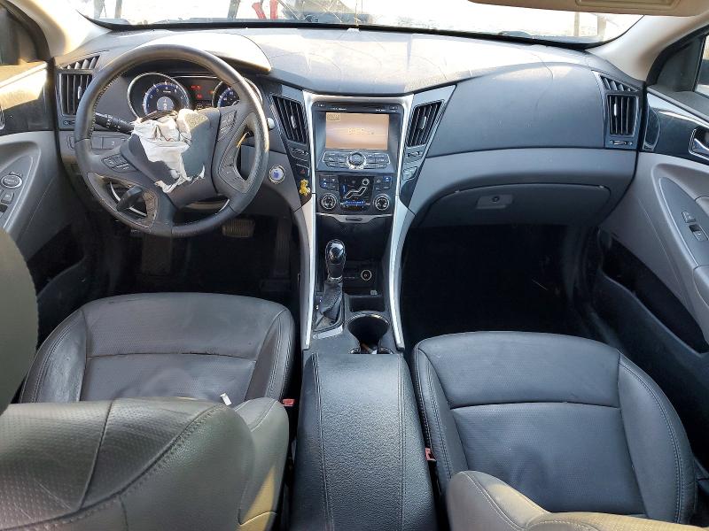 Photo 8 from auction – 2011 HYUNDAI SONATA SE with VIN 5NPEC4AC3BH020780