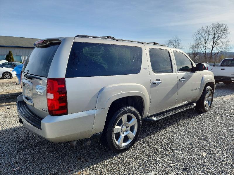 Photo 3 from auction – 2007 CHEVROLET SUBURBAN K with VIN 3GNFK16307G257703