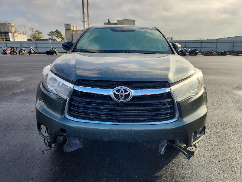 Photo 5 from auction – 2015 TOYOTA HIGHLANDER with VIN 5TDBKRFH8FS178779