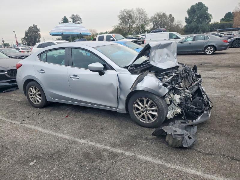 Photo 4 from auction – 2018 MAZDA 3 SPORT with VIN 3MZBN1U72JM246275