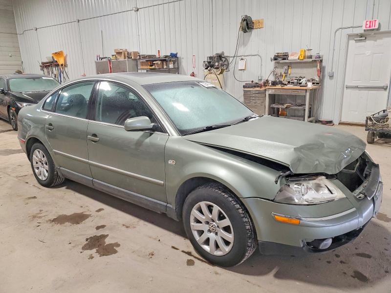 Photo 4 from auction – 2001 VOLKSWAGEN PASSAT GLS with VIN WVWPD63B51P069505