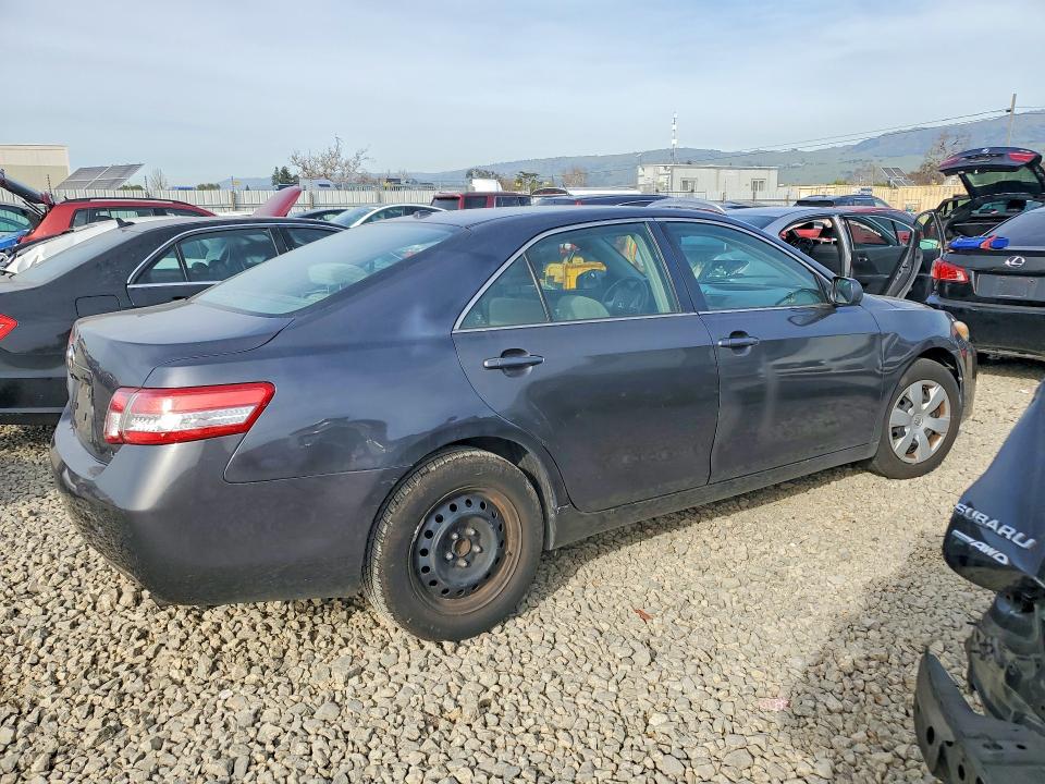 Photo 3 from auction – 2010 TOYOTA CAMRY with VIN 4T1BF3EK7AU086206