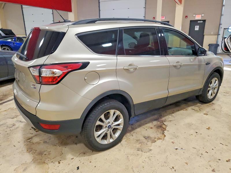 Photo 3 from auction – 2018 FORD ESCAPE SE with VIN 1FMCU9GD7JUA46767