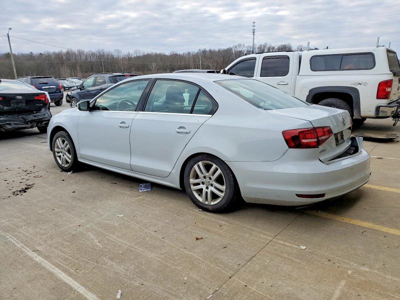 Photo 2 from auction – 2017 VOLKSWAGEN JETTA with VIN 3VW2B7AJ3HM324522