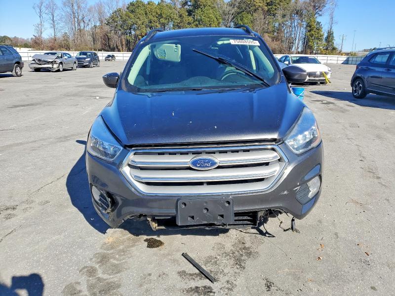Photo 5 from auction – 2018 FORD ESCAPE with VIN 1FMCU0GD8JUD01776