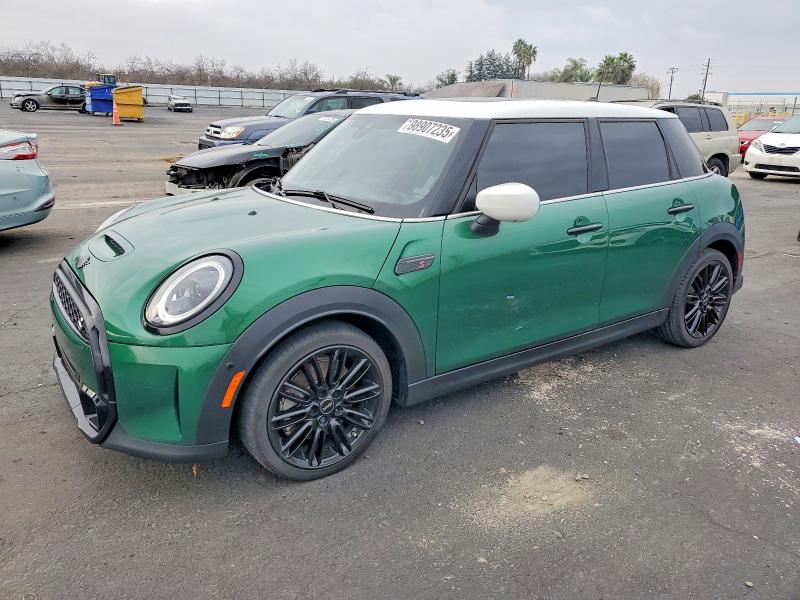 MINI COOPER S 2024 with VIN WMW53DK05R2U40781 - Photo from auction