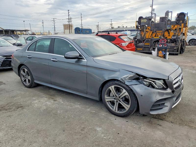 Zdjęcie 4 z aukcji – 2017 MERCEDES-BENZ E z VIN WDDZF4JB5HA259236