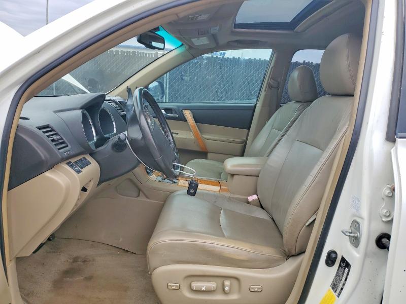 Photo 7 from auction – 2008 TOYOTA HIGHLANDER with VIN JTEEW44A682002037