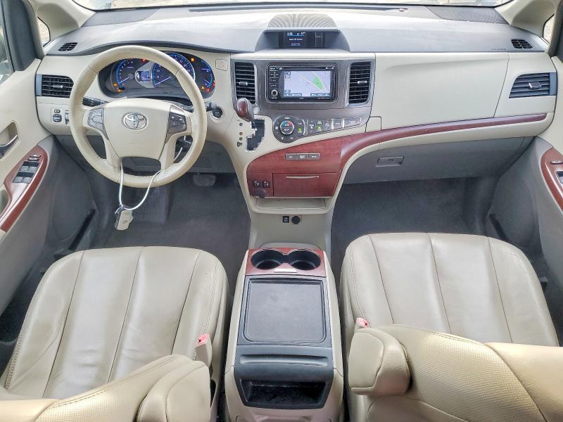 Photo 8 from auction – 2014 TOYOTA SIENNA XLE with VIN 5TDYK3DC6ES491391