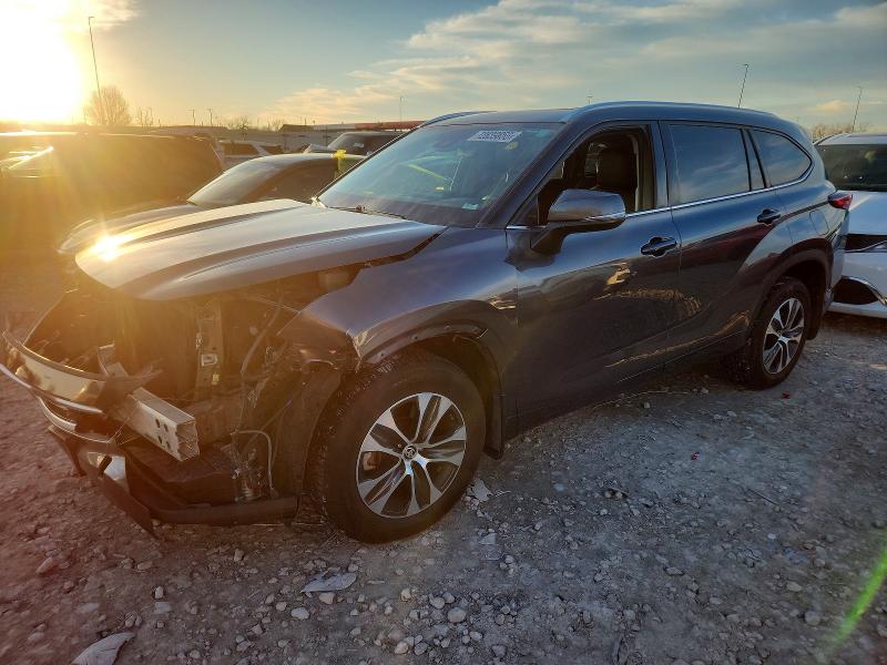 TOYOTA HIGHLANDER 2021 with VIN 5TDGZRBH9MS071549 - Photo from auction