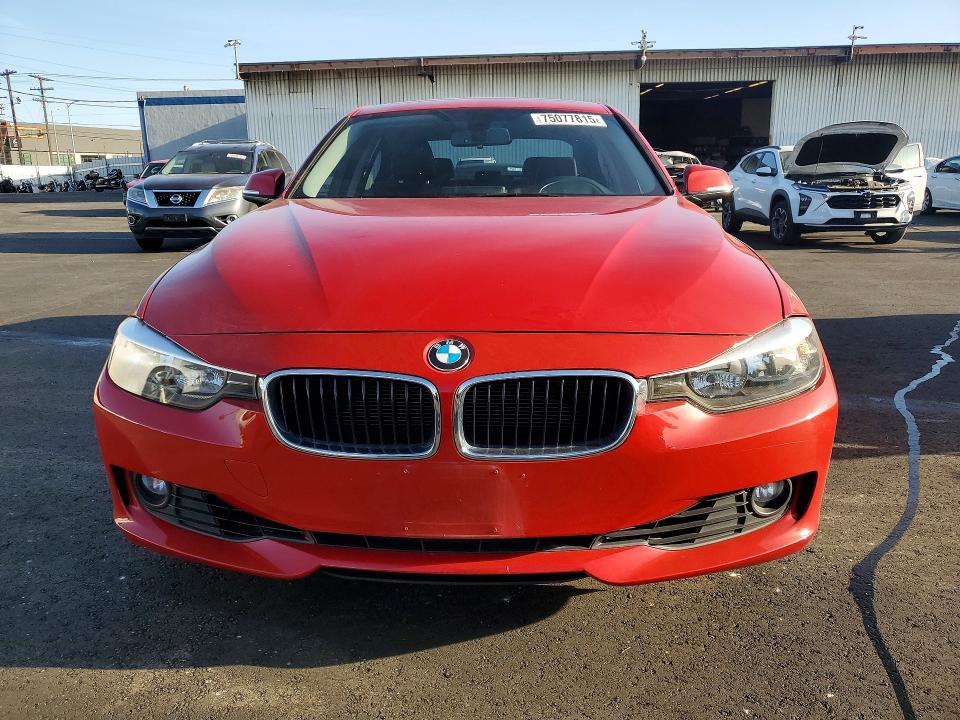 Photo 5 from auction – 2012 BMW 328 with VIN WBA3A5G54CNN65543
