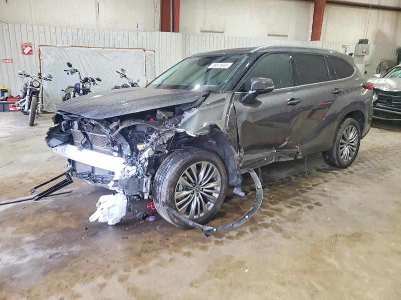 TOYOTA HIGHLANDER 2022 with VIN 5TDFARAH6NS012996 - Photo from auction