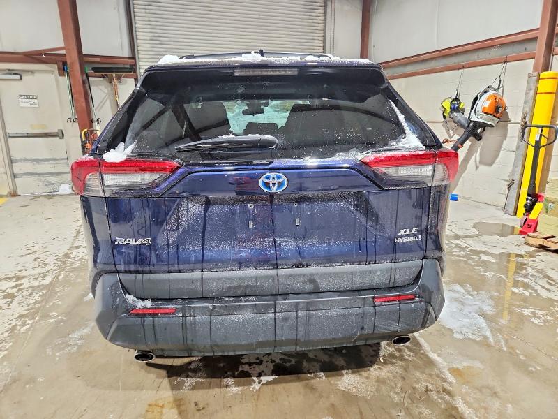 Photo 6 from auction – 2024 TOYOTA RAV4 XLE with VIN 2T3RWRFV5RW196314