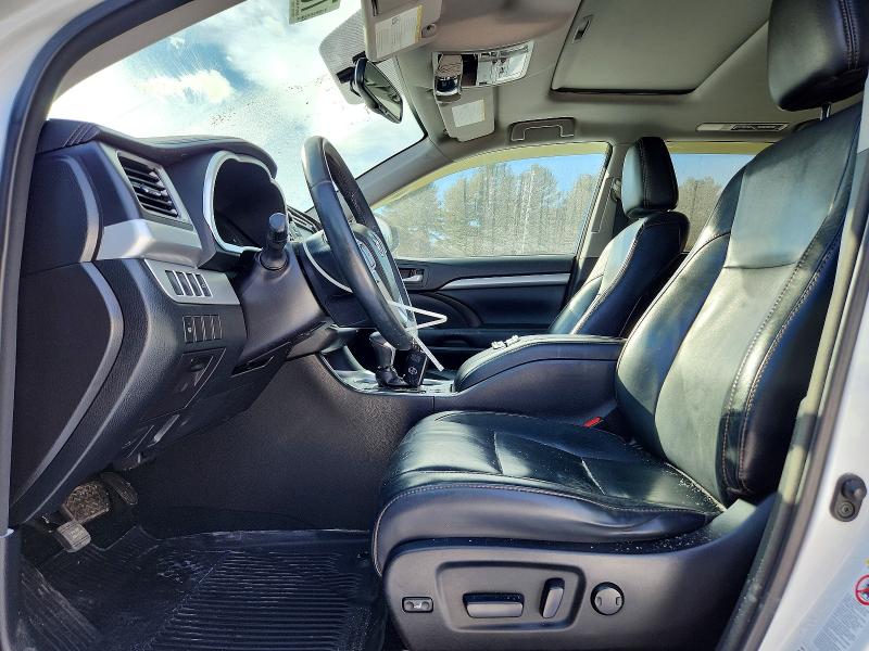 Photo 7 from auction – 2016 TOYOTA HIGHLANDER with VIN 5TDJKRFH2GS325224