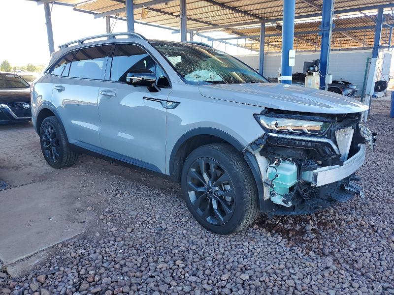 Photo 4 from auction – 2023 KIA SORENTO with VIN 5XYRKDLF7PG239770