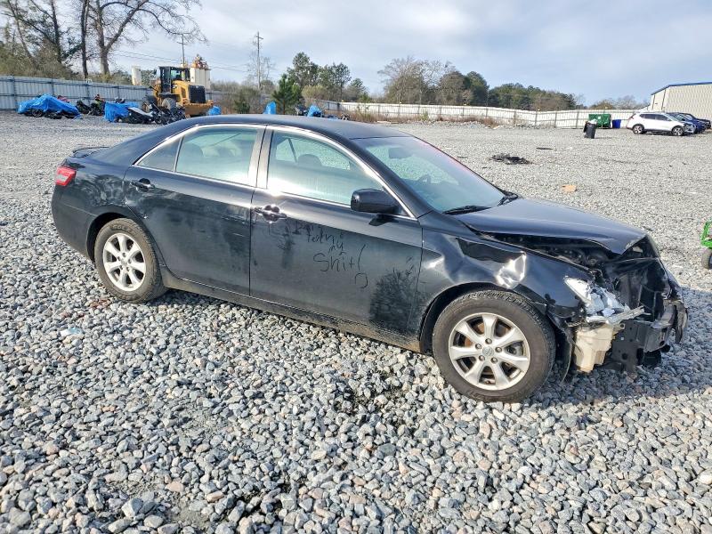 Zdjęcie 4 z aukcji – 2011 TOYOTA CAMRY z VIN 4T1BF3EK5BU118622