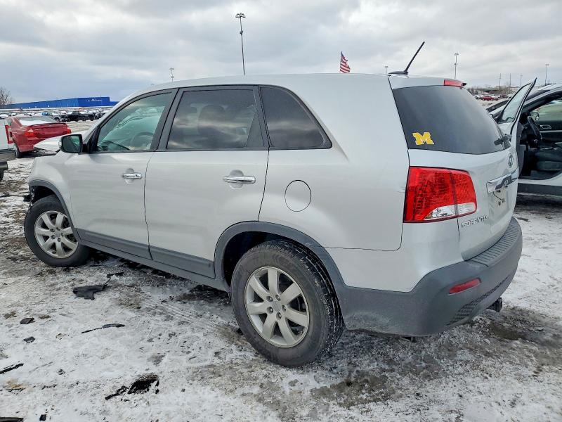 Photo 2 from auction – 2012 KIA SORENTO with VIN 5XYKT3A1XCG300457