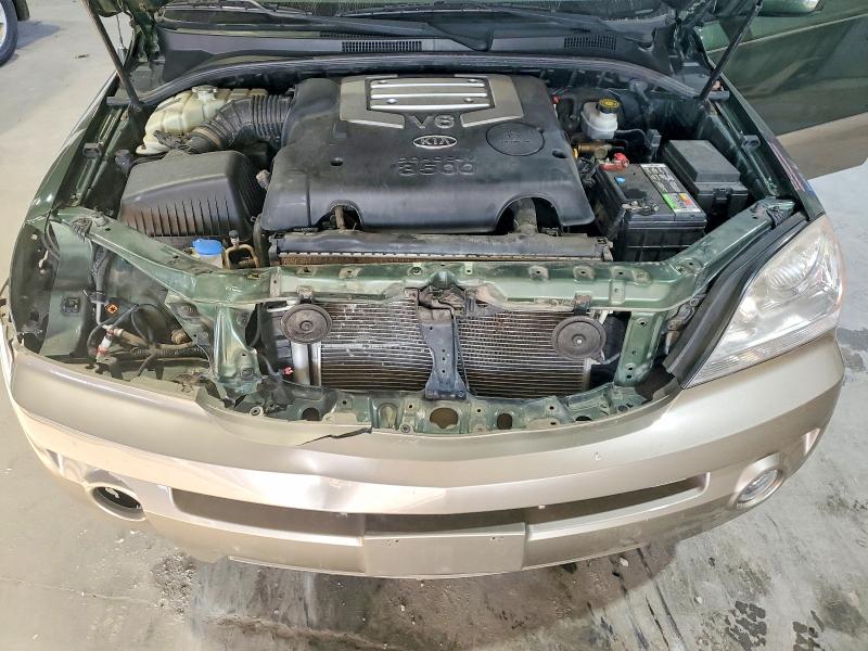 Photo 12 from auction – 2006 KIA SORENTO EX with VIN KNDJD733565636884