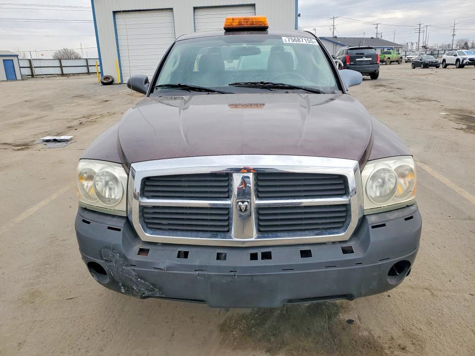 Photo 5 from auction – 2005 DODGE DAKOTA SLT with VIN 1D7HE42KX5S222878