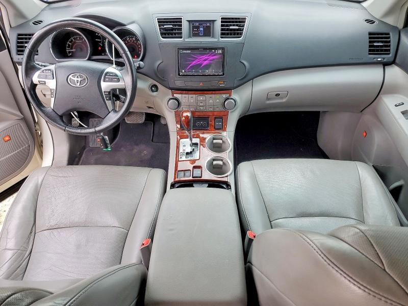 Photo 8 from auction – 2011 TOYOTA HIGHLANDER with VIN 5TDYK3EH7BS049399