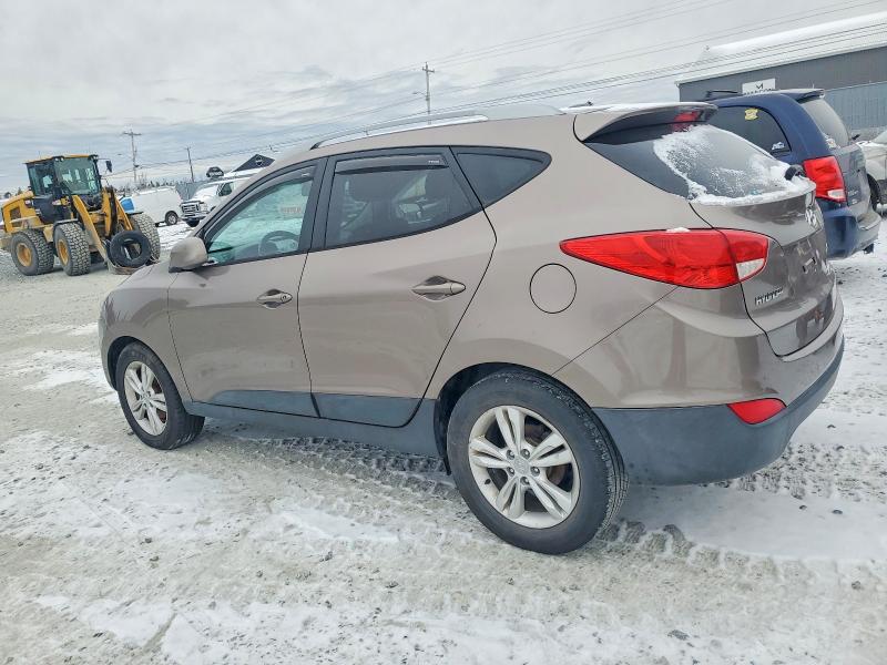 Photo 2 from auction – 2012 HYUNDAI TUCSON GLS with VIN KM8JU3AC3CU347107