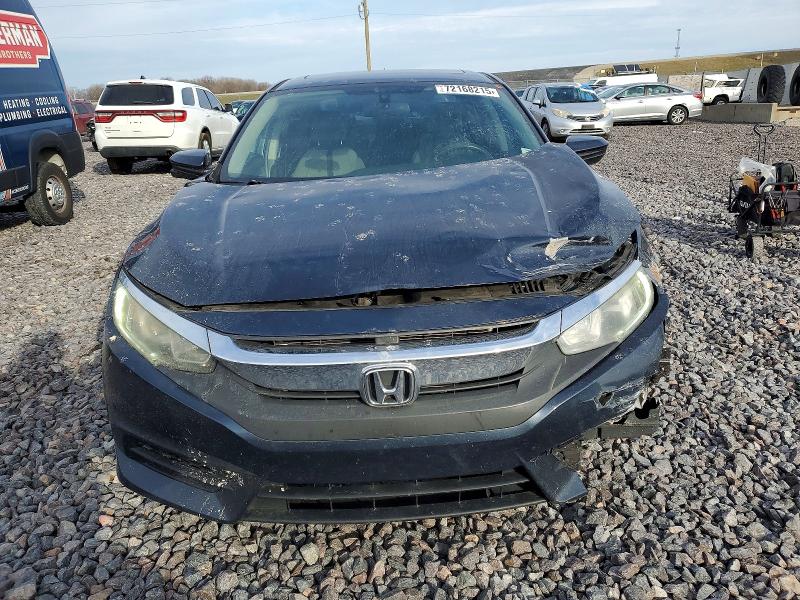 Photo 5 from auction – 2018 HONDA CIVIC with VIN 19XFC2F70JE029685