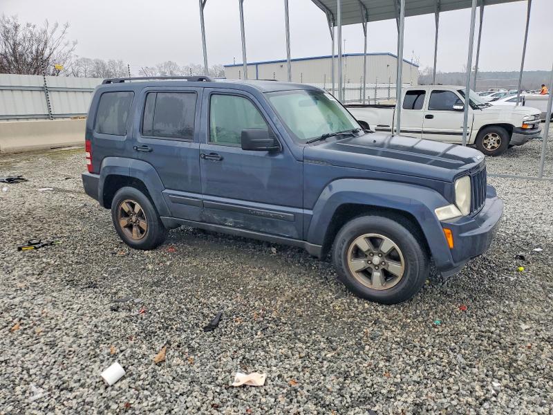 Photo 4 from auction – 2008 JEEP LIBERTYY with VIN 1J8GP28K98W262032