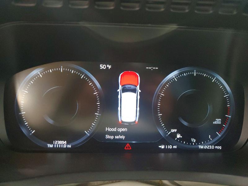 Photo 9 from auction – 2016 VOLVO XC90 T6 with VIN YV4A22PL5G1025004
