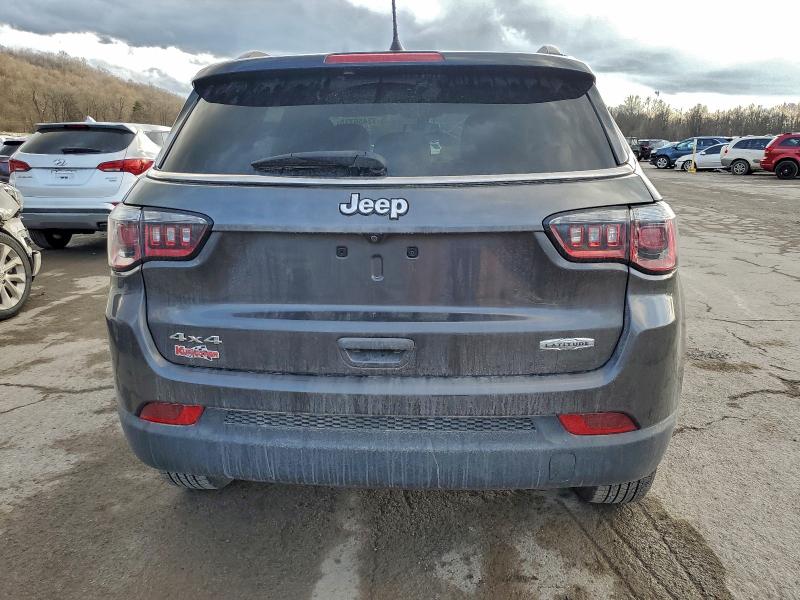 Photo 6 from auction – 2018 JEEP COMPASS LA with VIN 3C4NJDBB6JT282190