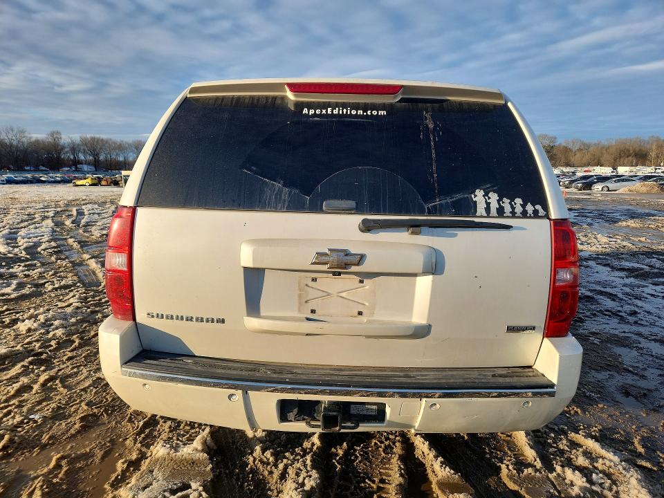 Photo 6 from auction – 2010 CHEVROLET SUBURBAN C with VIN 1GNUCKE02AR176291