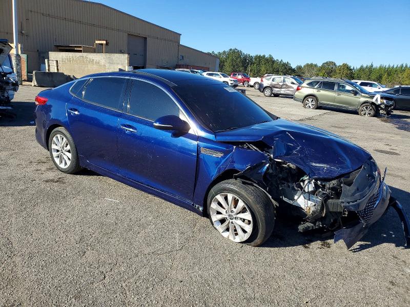 Photo 4 from auction – 2017 KIA OPTIMA EX with VIN 5XXGU4L30HG158347