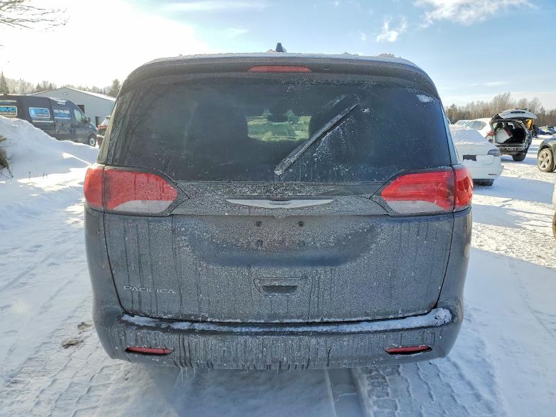 Photo 6 from auction – 2017 CHRYSLER PACIFICA with VIN 2C4RC1CG6HR659506