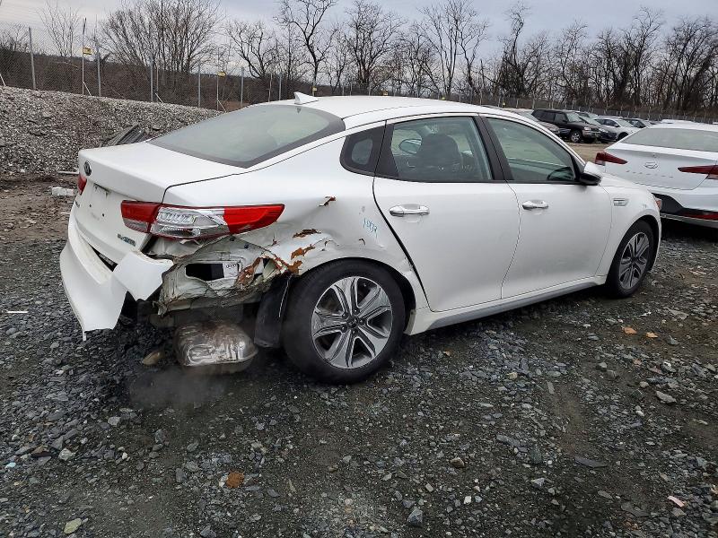 Photo 3 from auction – 2017 KIA OPTIMA HYB with VIN KNAGU4LE2H5009862