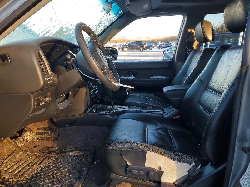 Photo 7 from auction – 2004 NISSAN PATHFINDER with VIN JN8DR09YX4W912352