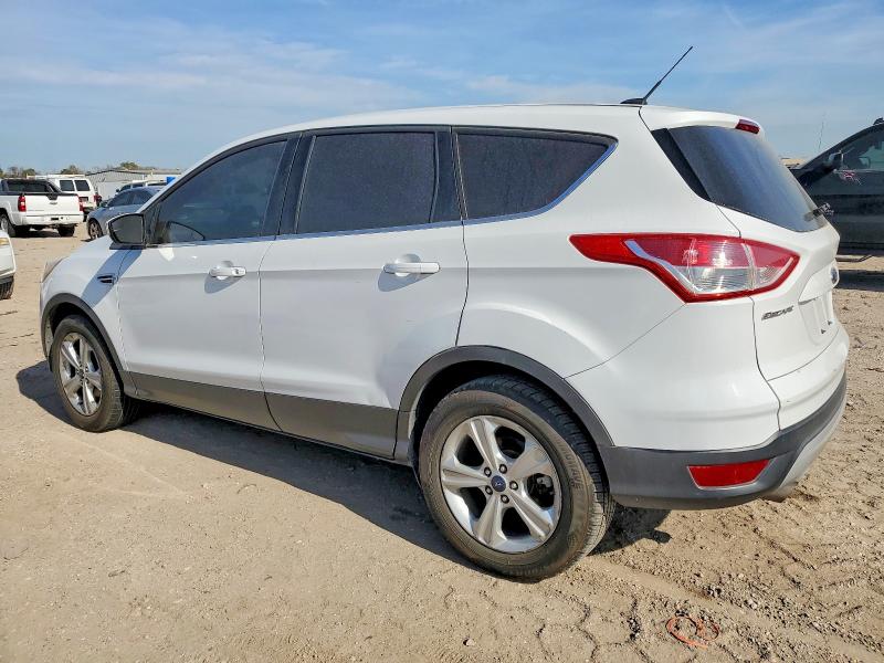 Photo 2 from auction – 2016 FORD ESCAPE SE with VIN 1FMCU0GX9GUB61627