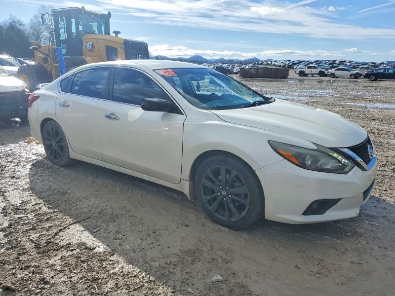 Photo 4 from auction – 2017 NISSAN ALTIMA 2.5 with VIN 1N4AL3AP8HC221094