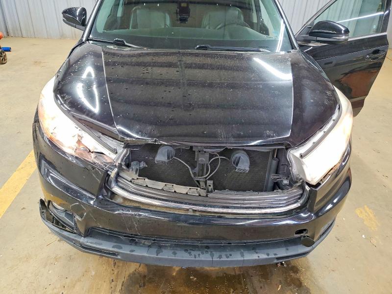 Photo 12 from auction – 2016 TOYOTA HIGHLANDER with VIN 5TDKKRFH4GS154691