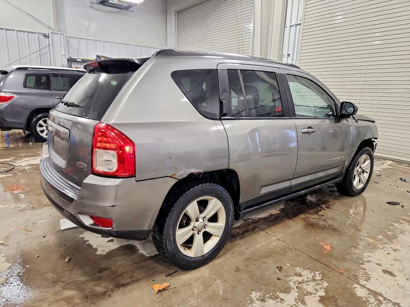 Photo 3 from auction – 2011 JEEP COMPASS with VIN 1J4NF4FB3BD249497