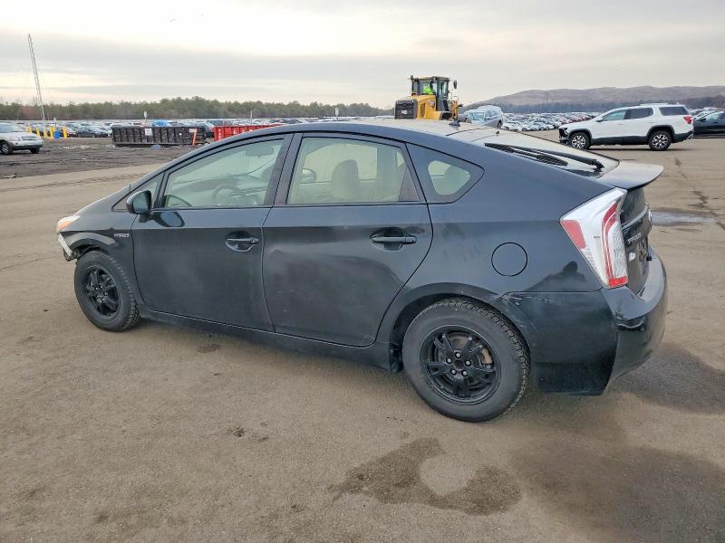 Photo 2 from auction – 2014 TOYOTA PRIUS with VIN JTDKN3DU0E1744420