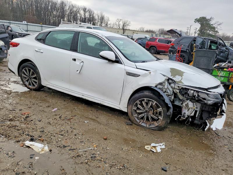 Photo 4 from auction – 2019 KIA OPTIMA with VIN 5XXGU4L12KG315897