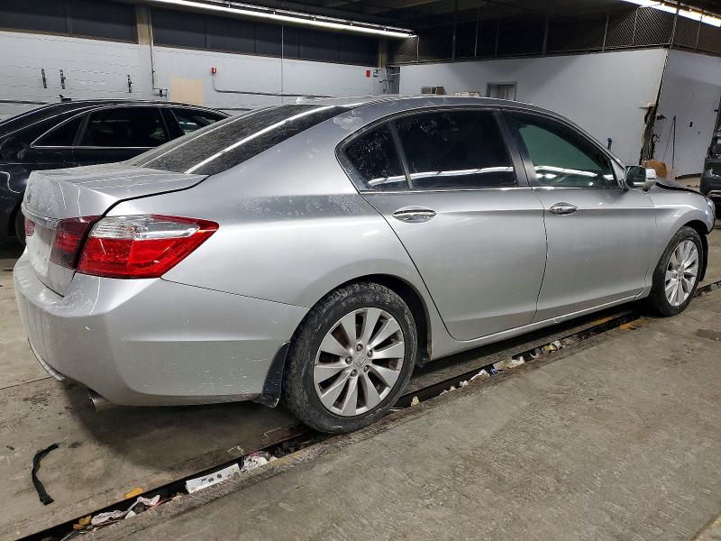 Photo 3 from auction – 2013 HONDA ACCORD with VIN 1HGCR2F82DA112621