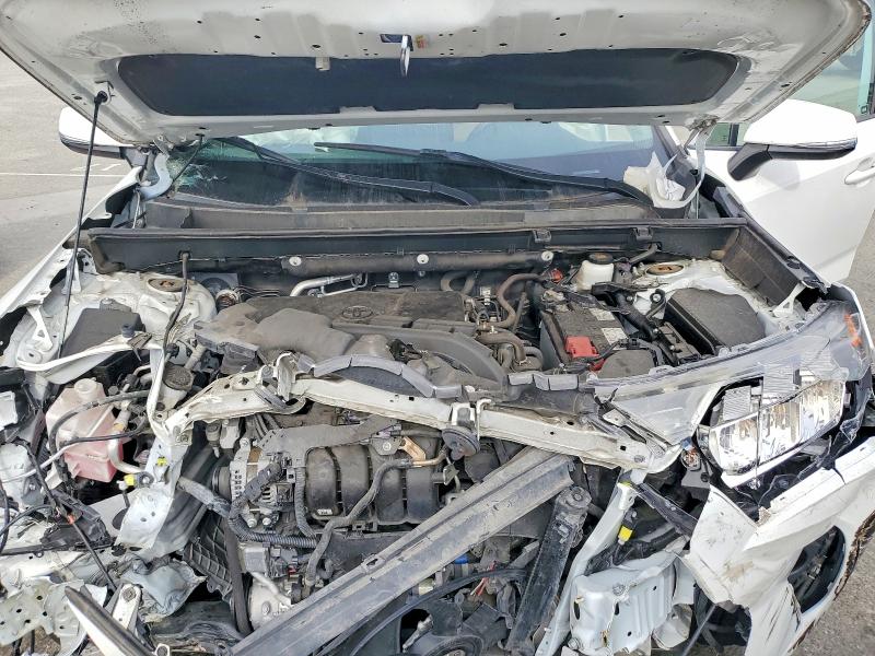 Photo 11 from auction – 2020 TOYOTA RAV4 XLE P with VIN 2T3C1RFVXLW099783