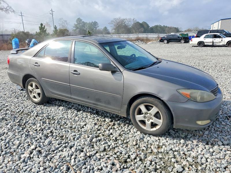 Photo 4 from auction – 2004 TOYOTA CAMRY SE with VIN 4T1BA32KX4U027450