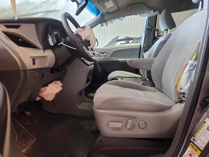Photo 7 from auction – 2017 TOYOTA SIENNA LE with VIN 5TDKZ3DC8HS882211