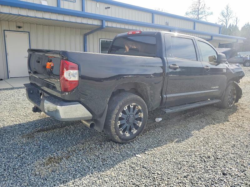 Photo 3 from auction – 2015 TOYOTA TUNDRA with VIN 5TFDW5F12FX468082