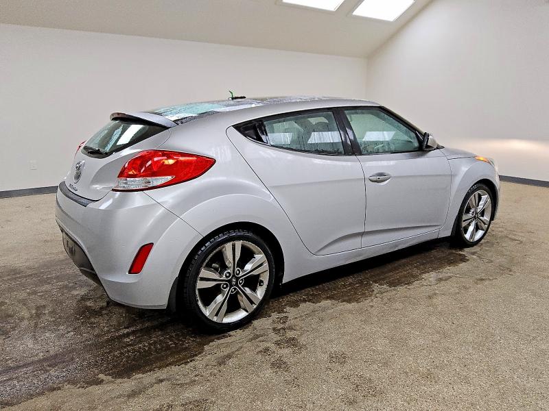 Photo 3 from auction – 2017 HYUNDAI VELOSTER with VIN KMHTC6AD8HU319624