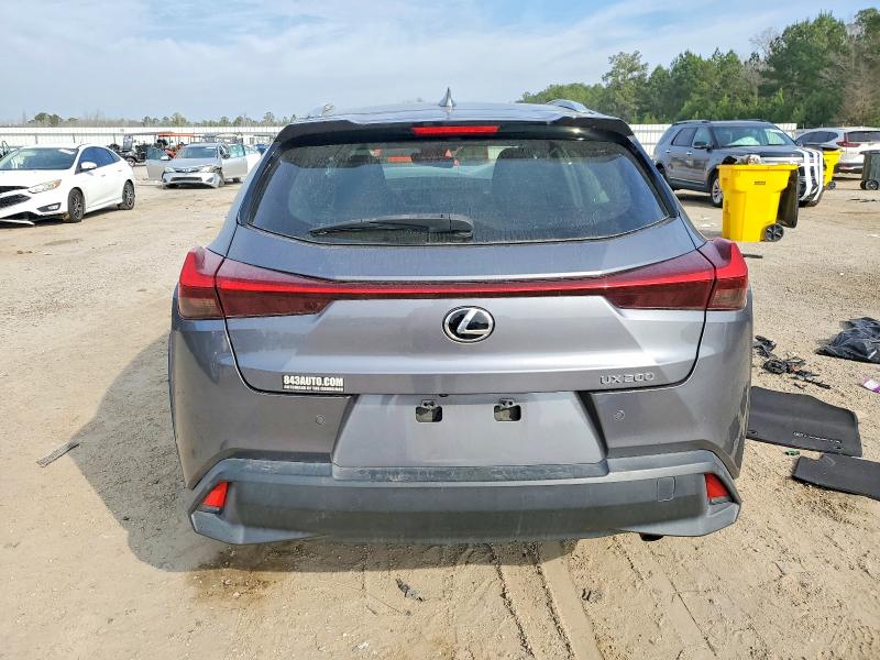 Photo 6 from auction – 2020 LEXUS UX 200 with VIN JTHP3JBH5L2023814