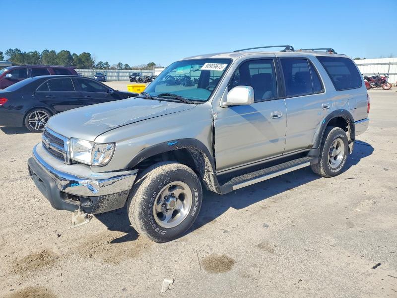 TOYOTA 4RUNNER SR 2000 with VIN JT3GN86R1Y0178326 - Photo from auction