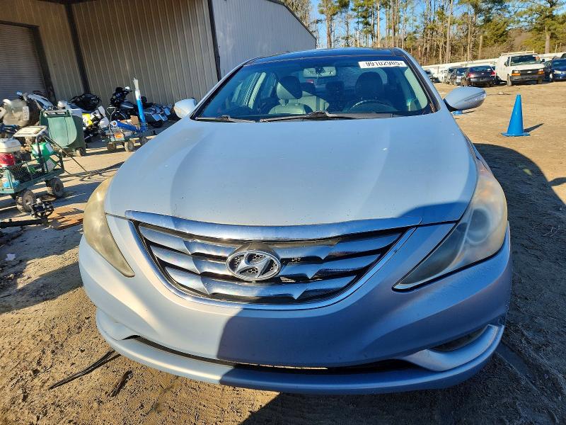 Photo 5 from auction – 2013 HYUNDAI SONATA SE with VIN 5NPEC4AC3DH575974